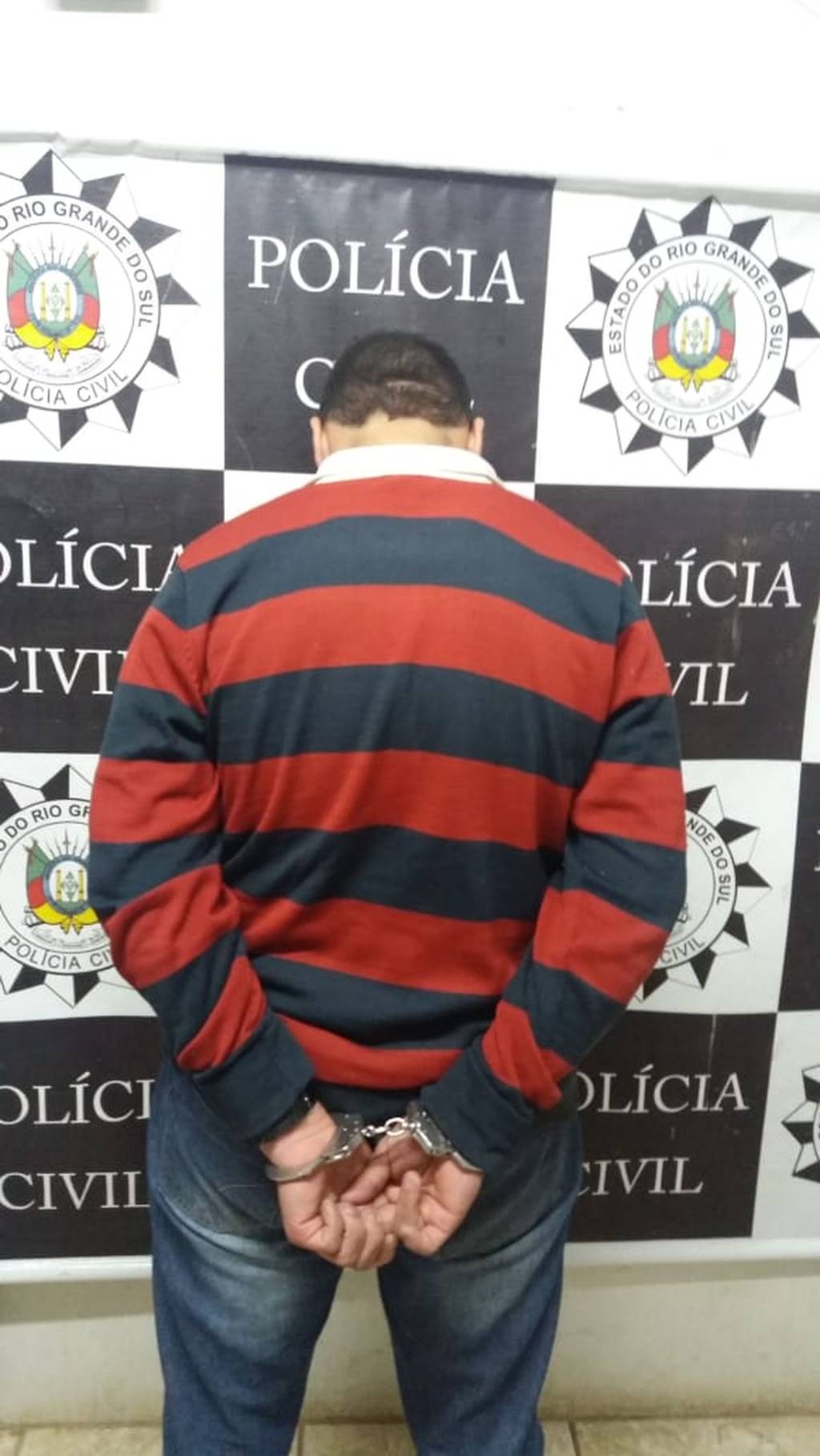 Jovem de 18 anos confessou o crime e foi preso Jovem de 18 anos confessou o crime e foi preso