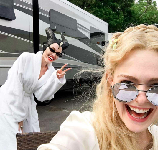 elle-fanning-angelina-jolie-malevola elle-fanning-angelina-jolie-malevola