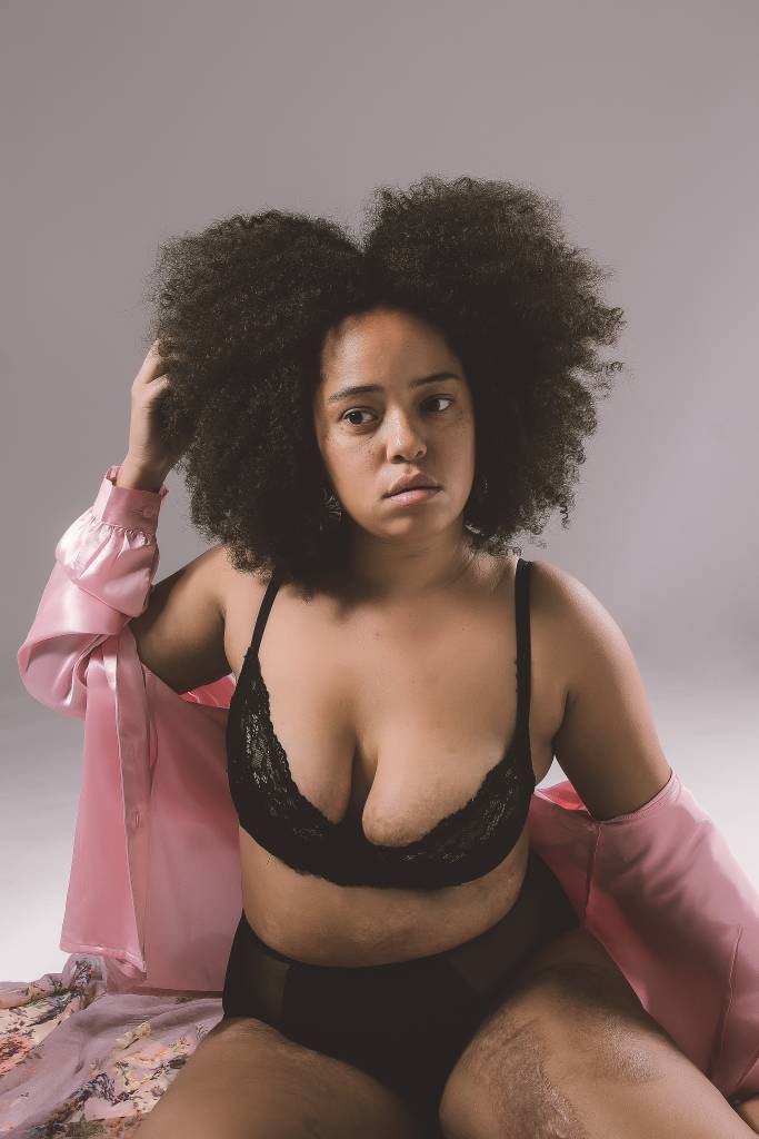 Bruna Mara, poetisa e produtora Bruna Mara, poetisa e produtora