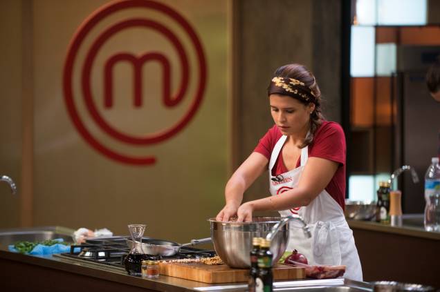 Carne, romã e vinho estão entre os ingredientes da caixa escolhida por Katleen Carne, romã e vinho estão entre os ingredientes da caixa escolhida por Katleen