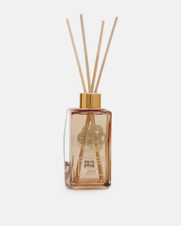 <span style="font-weight:400;">Aromatizador de ambiente Renda. </span><a href="https://www.riachuelo.com.br/aromatizador-de-ambiente-renda-12654795001_sku"><span style="font-weight:400;">Riachuelo, </span></a><span style="font-weight:400;">R$ 49,90 </span> <span style="font-weight:400;">Aromatizador de ambiente Renda. </span><a href="https://www.riachuelo.com.br/aromatizador-de-ambiente-renda-12654795001_sku"><span style="font-weight:400;">Riachuelo, </span></a><span style="font-weight:400;">R$ 49,90 </span>