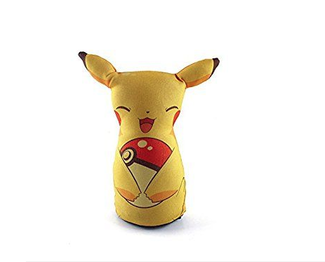 Peso de porta Pokemon - Pikachu. <a href="https://www.projetogeek.com.br/decoracao/outros/peso-de-porta-pikachu">Projeto Geek</a>, R$ 26,52 Peso de porta Pokemon - Pikachu. <a href="https://www.projetogeek.com.br/decoracao/outros/peso-de-porta-pikachu">Projeto Geek</a>, R$ 26,52