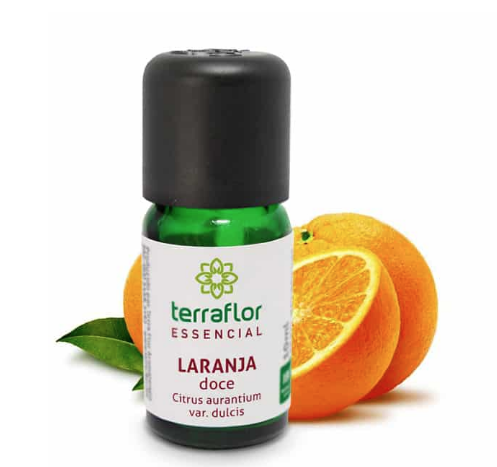 Óleo essencial de Laranja doce. <a href="https://terra-flor.com/loja/oleos-essenciais/laranja-doce-10ml/">Terra Flor</a>, R$ 21,00 Óleo essencial de Laranja doce. <a href="https://terra-flor.com/loja/oleos-essenciais/laranja-doce-10ml/">Terra Flor</a>, R$ 21,00
