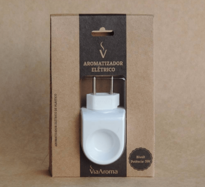 Aromatizador Elétrico Difusor Standart Via Aroma Bivolt. <a href="https://www.americanas.com.br/produto/42550272/aromatizador-eletrico-difusor-standart-via-aroma-bivolt?WT.srch=1&acc=e789ea56094489dffd798f86ff51c7a9&epar=bp_pl_00_go_cmb_todas_geral_gmv&gclid=EAIaIQobChMIgNWuofi24QIVFgmRCh2E-AYqEAYYAyABEgKpvPD_BwE&i=59d6f99eeec3dfb1f8d24fc9&o=5b9811e6ebb19ac62cb17eb5&opn=YSMESP&sellerId=24969058000106">Americanas</a>, R$ 32,90. Nele, devem ser adicionadas algumas gostas de óleo essencial Aromatizador Elétrico Difusor Standart Via Aroma Bivolt. <a href="https://www.americanas.com.br/produto/42550272/aromatizador-eletrico-difusor-standart-via-aroma-bivolt?WT.srch=1&acc=e789ea56094489dffd798f86ff51c7a9&epar=bp_pl_00_go_cmb_todas_geral_gmv&gclid=EAIaIQobChMIgNWuofi24QIVFgmRCh2E-AYqEAYYAyABEgKpvPD_BwE&i=59d6f99eeec3dfb1f8d24fc9&o=5b9811e6ebb19ac62cb17eb5&opn=YSMESP&sellerId=24969058000106">Americanas</a>, R$ 32,90. Nele, devem ser adicionadas algumas gostas de óleo essencial
