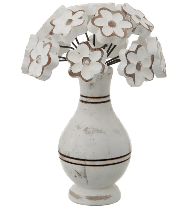 Adorno vaso de madeira maciça, com 21 cm de altura. <a href="https://www.tokstok.com.br/adorno-vaso-branco-natural-florida/p" target="_blank" rel="noopener">Tok&Stok</a>, R$ 69,90 Adorno vaso de madeira maciça, com 21 cm de altura. <a href="https://www.tokstok.com.br/adorno-vaso-branco-natural-florida/p" target="_blank" rel="noopener">Tok&Stok</a>, R$ 69,90