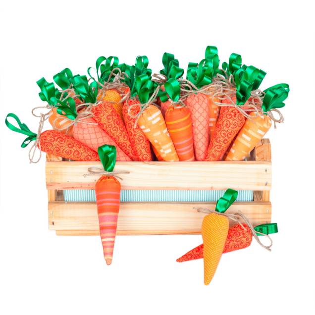 Cenoura Decorativa, 3 x 14 cm, de algodão com enchimento em acrílico. <a href="https://www.elo7.com.br/cenoura-decorativa/dp/8AD63D" target="_blank" rel="noopener">Elo 7 (Meu Doce Algodão)</a>, R$ 4,40 cada Cenoura Decorativa, 3 x 14 cm, de algodão com enchimento em acrílico. <a href="https://www.elo7.com.br/cenoura-decorativa/dp/8AD63D" target="_blank" rel="noopener">Elo 7 (Meu Doce Algodão)</a>, R$ 4,40 cada