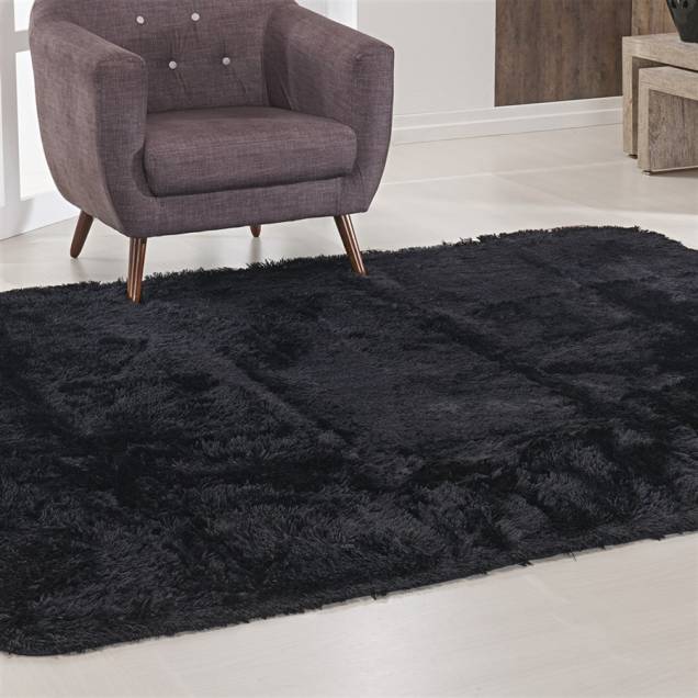 Tapete Congo, da Niazitex, de poliéster, 2 x 1,40 m. <a href="https://www.niazi.com.br/p/tapete+congo+140+x+200+-+niazitex" target="_blank" rel="noopener">Niazi Chohfi</a>, R$ 147,16 Tapete Congo, da Niazitex, de poliéster, 2 x 1,40 m. <a href="https://www.niazi.com.br/p/tapete+congo+140+x+200+-+niazitex" target="_blank" rel="noopener">Niazi Chohfi</a>, R$ 147,16