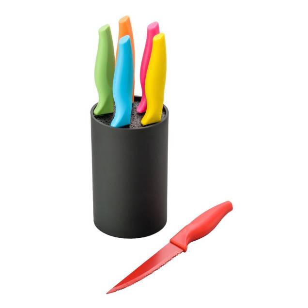 Conjunto de facas de aço inox Lyor colorido. <a href="https://www.madeiramadeira.com.br/conjunto-6-facas-de-aco-inox-com-cabo-de-plastico-e-cepo-de-cerda-colorida-lyor-326657.html" target="_blank" rel="noopener">MadeiraMadeira</a>, R$ 84,38 com seis Conjunto de facas de aço inox Lyor colorido. <a href="https://www.madeiramadeira.com.br/conjunto-6-facas-de-aco-inox-com-cabo-de-plastico-e-cepo-de-cerda-colorida-lyor-326657.html" target="_blank" rel="noopener">MadeiraMadeira</a>, R$ 84,38 com seis