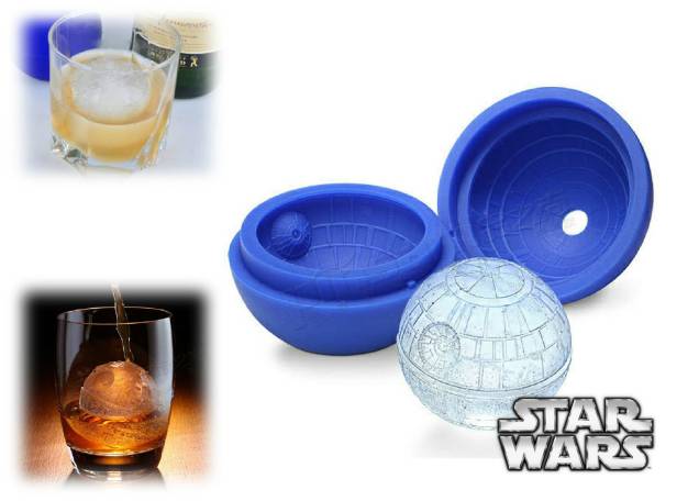 Fôrma de gelo de silicone Estrela da Morte. <a href="https://www.americanas.com.br/produto/26961292/star-wars-forma-silicone-gelo-chocolate-estrela-da-morte?DCSext.recom=RR_item_page.rr1-CategorySiloedViewCP&nm_origem=rec_item_page.rr1-CategorySiloedViewCP&nm_ranking_rec=1" target="_blank" rel="noopener">Americanas.com</a>, R$ 24,90 Fôrma de gelo de silicone Estrela da Morte. <a href="https://www.americanas.com.br/produto/26961292/star-wars-forma-silicone-gelo-chocolate-estrela-da-morte?DCSext.recom=RR_item_page.rr1-CategorySiloedViewCP&nm_origem=rec_item_page.rr1-CategorySiloedViewCP&nm_ranking_rec=1" target="_blank" rel="noopener">Americanas.com</a>, R$ 24,90