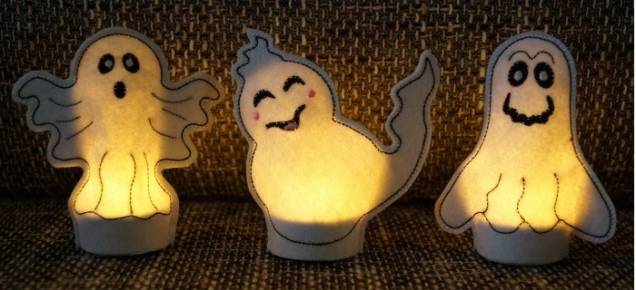 Porta-velas Trio de Fantasmas com feltro (usar velas de LED). <a href="https://www.elo7.com.br/porta-velas-trio-de-fantasmas/dp/7C2708" target="_blank" rel="noopener">Elo 7 (Li Vieira)</a>, R$ 12 Porta-velas Trio de Fantasmas com feltro (usar velas de LED). <a href="https://www.elo7.com.br/porta-velas-trio-de-fantasmas/dp/7C2708" target="_blank" rel="noopener">Elo 7 (Li Vieira)</a>, R$ 12