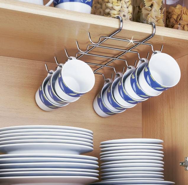 Suporte organizador de xícaras, de aço. Vale R$ 60,61 no <a href="https://www.magazineluiza.com.br/suporte-organizador-de-xicaras-em-aco-cromado-de-encaixe-lojas-carol-hu/p/5285544/ud/comp/" target="_blank" rel="noopener">Magazine Luiza</a>. Suporte organizador de xícaras, de aço. Vale R$ 60,61 no <a href="https://www.magazineluiza.com.br/suporte-organizador-de-xicaras-em-aco-cromado-de-encaixe-lojas-carol-hu/p/5285544/ud/comp/" target="_blank" rel="noopener">Magazine Luiza</a>.