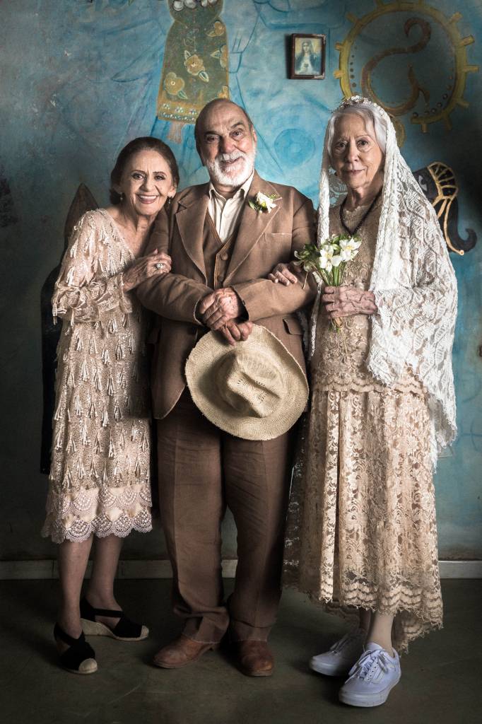 O Outro Lado do Paraíso Álbum de família – Caetana (Laura Cardoso), Mercedes (Fernanda Montenegro) e Josafá (Lima Duarte)