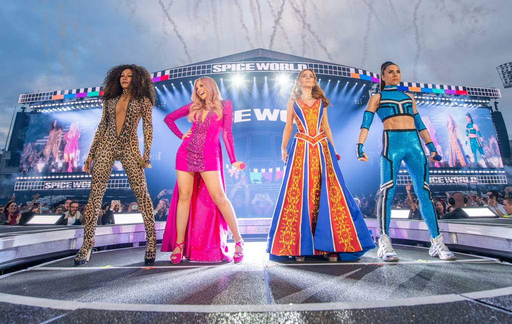 spice-girls-figurinos-da-nova-turne 361758_883215_sg_dublin_timms_0006