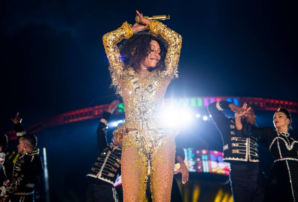 spice-girls-figurinos-da-nova-turne 361758_883229_sg_dublin_timms_0048