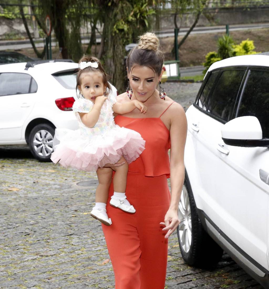 Aniversário da Maria Flor, filha de Deborah Secco Aniversário da Maria Flor, filha de Deborah Secco