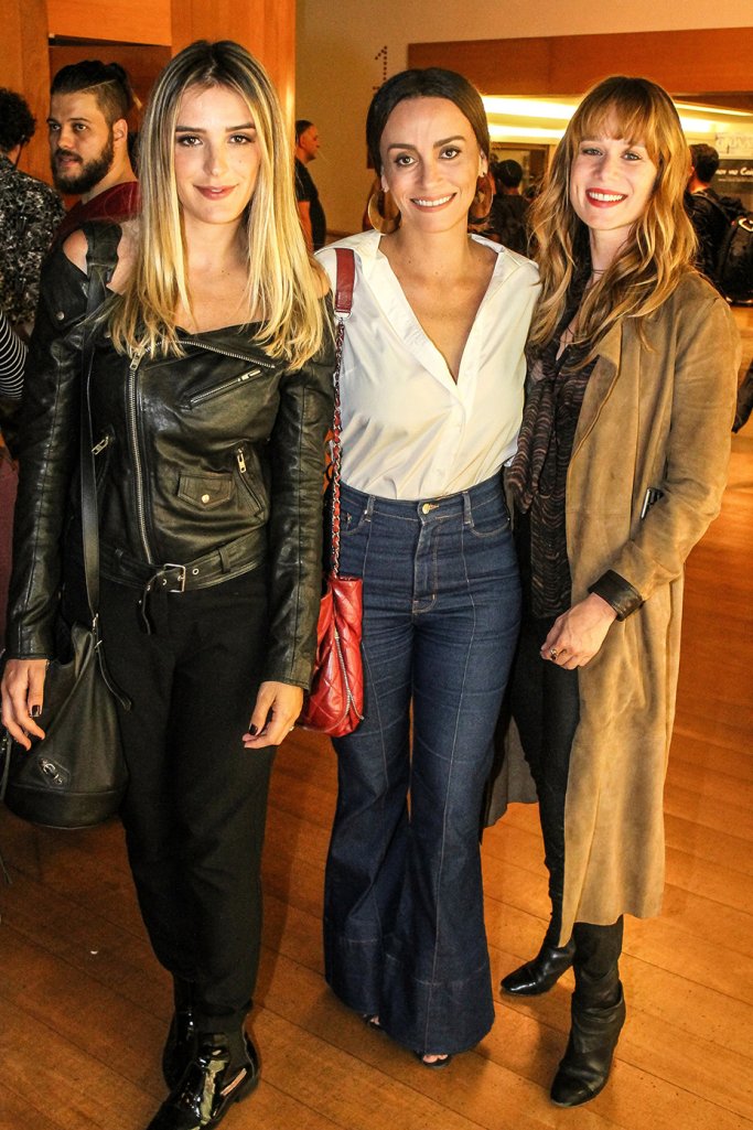 agnews_foto_ultimo_apresentacao_da_peca_tryo_eletryco_que_teve_carolina_dieckmann_pretinho_da_serrinha_e_maria_ribeiro_20170803_1109_g