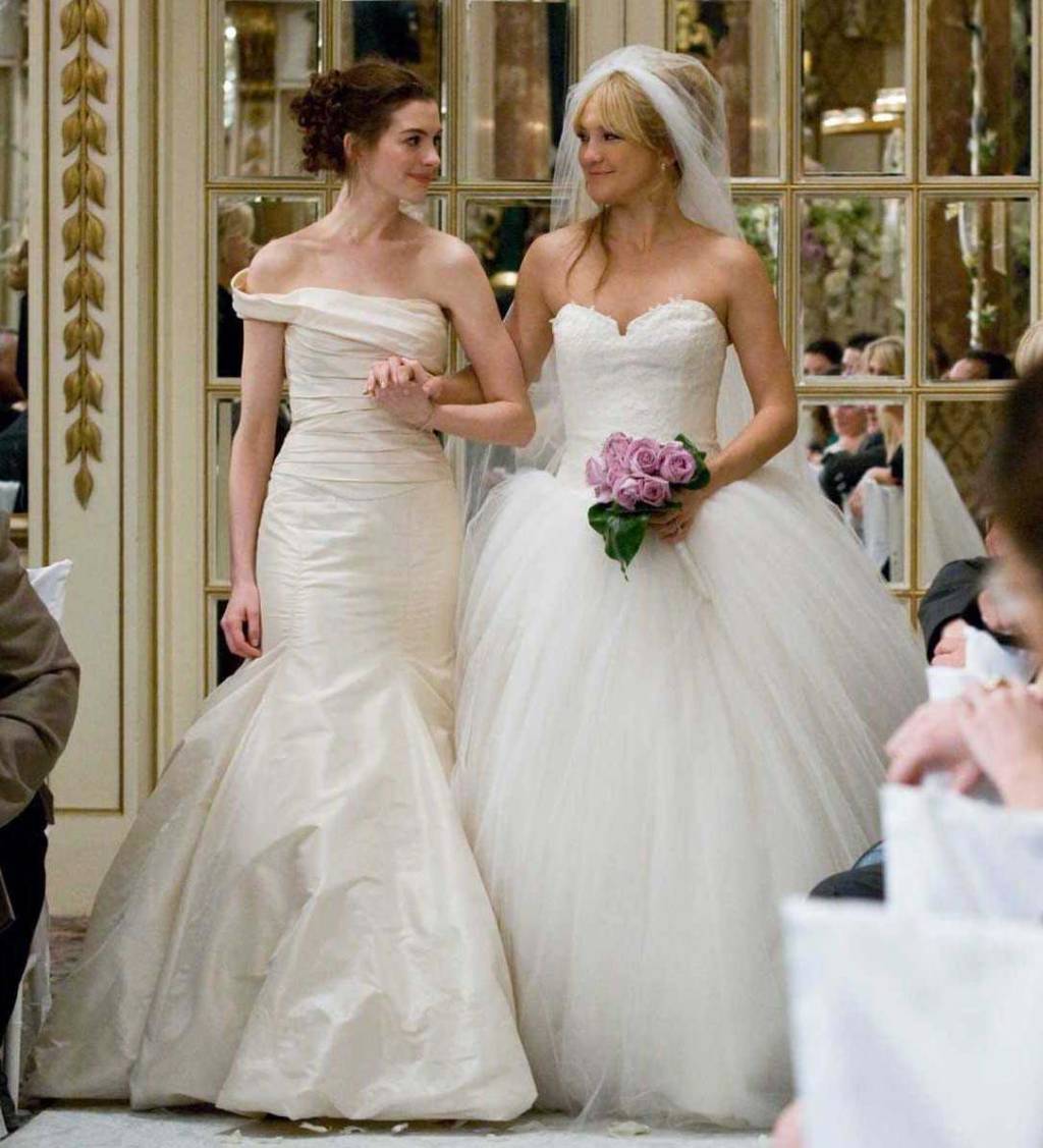 anne-hathaway-wedding-gown-in-movie-bride-wars-tcd0207