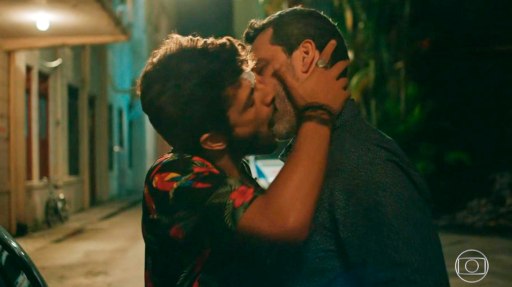 ‘Sob Pressão’ tem segundo beijo gay e volta a gerar discussão