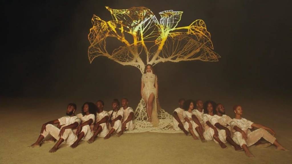 Beyoncé usa vestido de marca brasileira em novo clipe beyonce-maison-alexandrine-4
