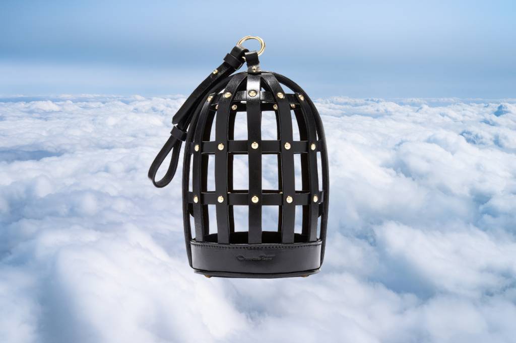 A bolsa mais doidinha do momento é uma gaiola e preço faz voar para longe