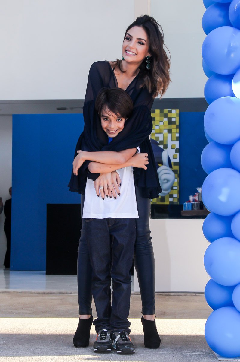 Carol Celico e Kaká comemoram aniversário de filho