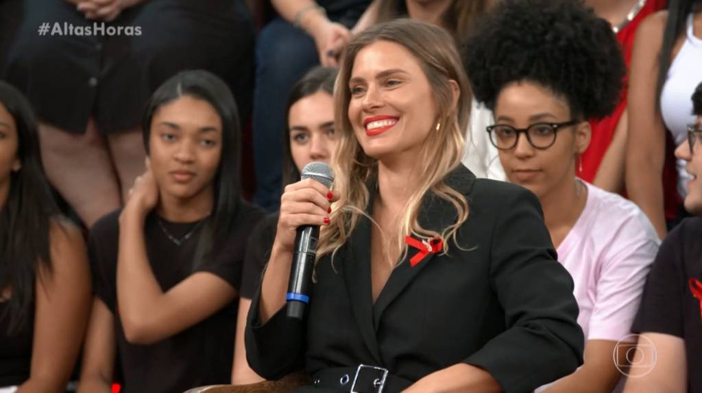 Carolina Dieckmann recebe críticas após fala gordofóbica no “Altas Horas”