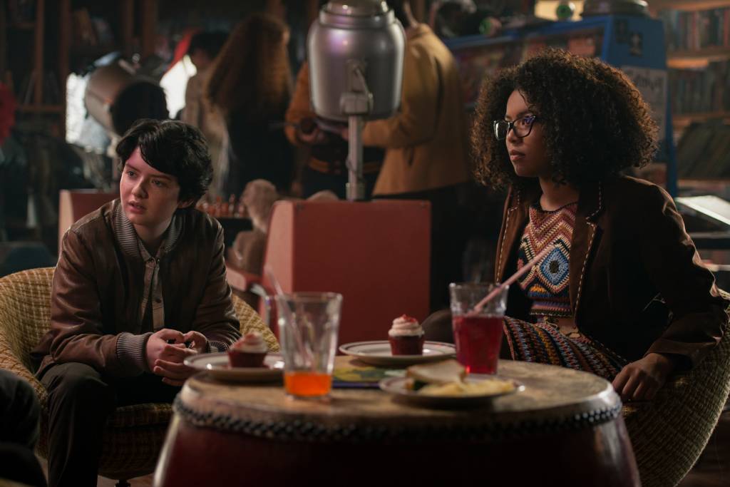 ROSALIND WALKER E SUSIE PUTNAM – O MUNDO SOMBRIO DE SABRINA ROSALIND WALKER E SUSIE PUTNAM – O MUNDO SOMBRIO DE SABRINA