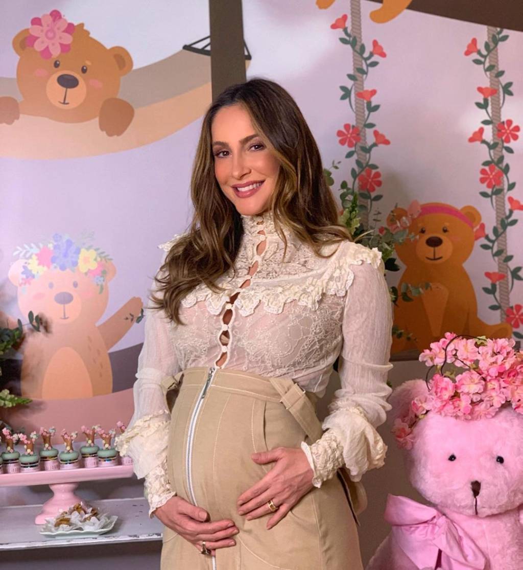 Claudia Leitte desabafa sobre as dificuldades do final da 3ª gravidez