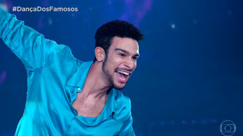 Sergio Malheiros no Dança dos Famosos dançando baladão danca201801-sergio-malheiros