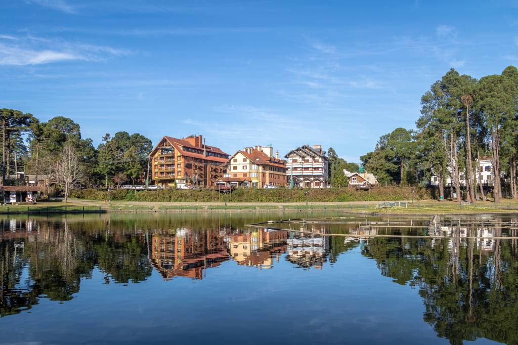 10 destinos brasileiros de montanha para casamento Joaquina Rita Bier Square and Lake – Gramado, Rio Grande do Sul, Brazil