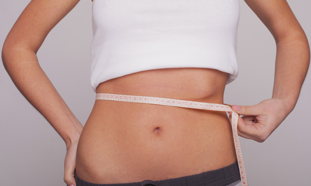 Chá de salsinha diminui o inchaço e emagrece até 5 kg em 1 mês