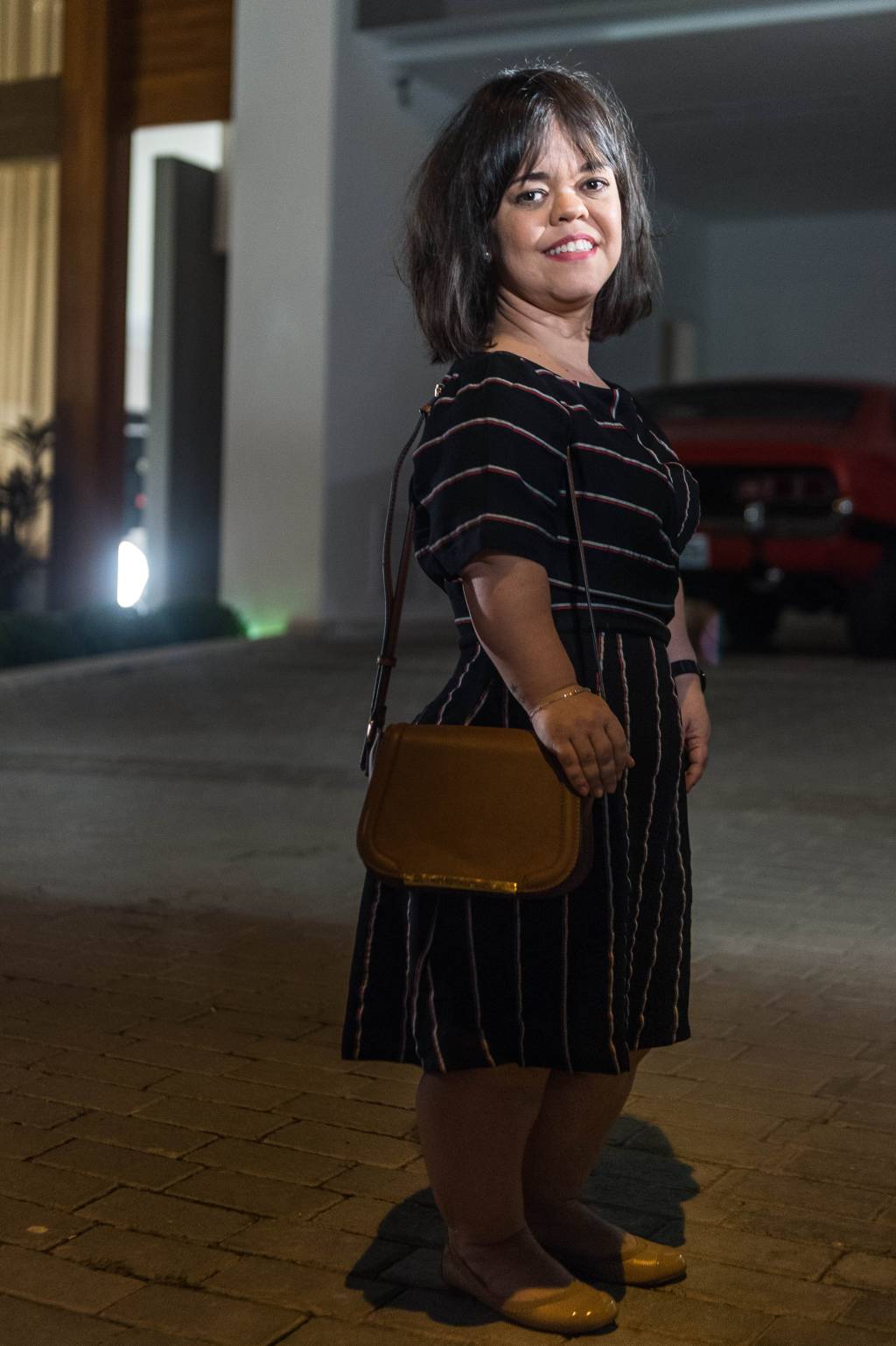 Estela (Juliana Caldas) em “O Outro Lado do Paraíso”