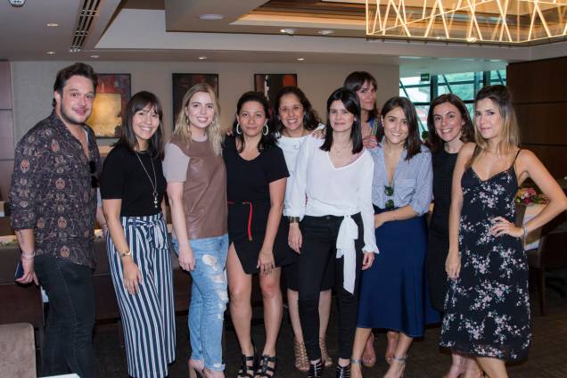 Carol Bertelli, Gabriela Magalhães, do Marketing da ESTILO, Elisa Duarte, Patricia Moterani, Debora Sene, Patricia Moterani, paloma Vergeiro, Marcella Beleza, Ana Cristina e Thais Schreiner. Carol Bertelli, Gabriela Magalhães, do Marketing da ESTILO, Elisa Duarte, Patricia Moterani, Debora Sene, Patricia Moterani, paloma Vergeiro, Marcella Beleza, Ana Cristina e Thais Schreiner.