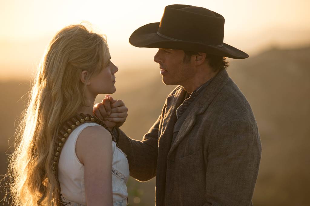 Evan Rachel Wood (Dolores Abernathy) e James Marsden (Teddy Flood) WESTWORLD Evan Rachel Wood (Dolores Abernathy) e James Marsden (Teddy Flood) WESTWORLD