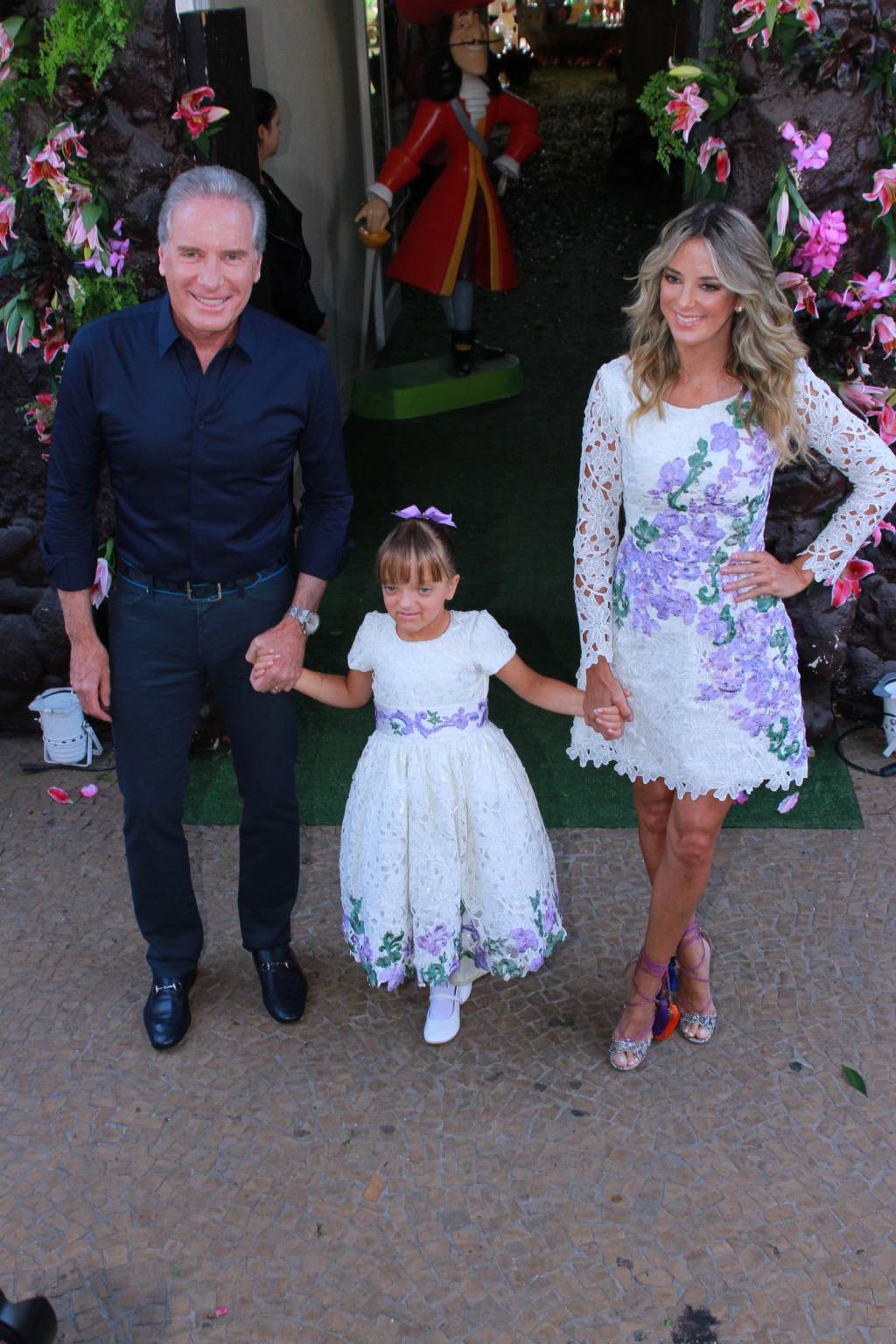 Os looks das famosas no aniversário de Rafinha Justus