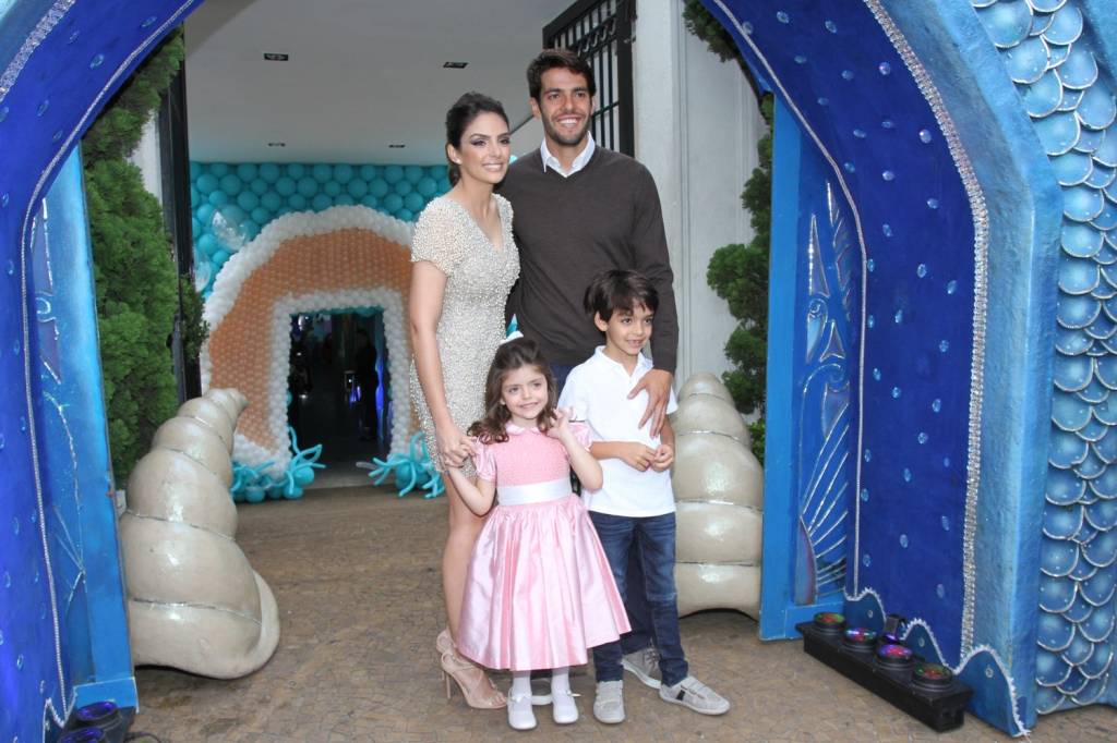 Kaká e Carol Celico comemoraram o aniversário da caçula, Isabella