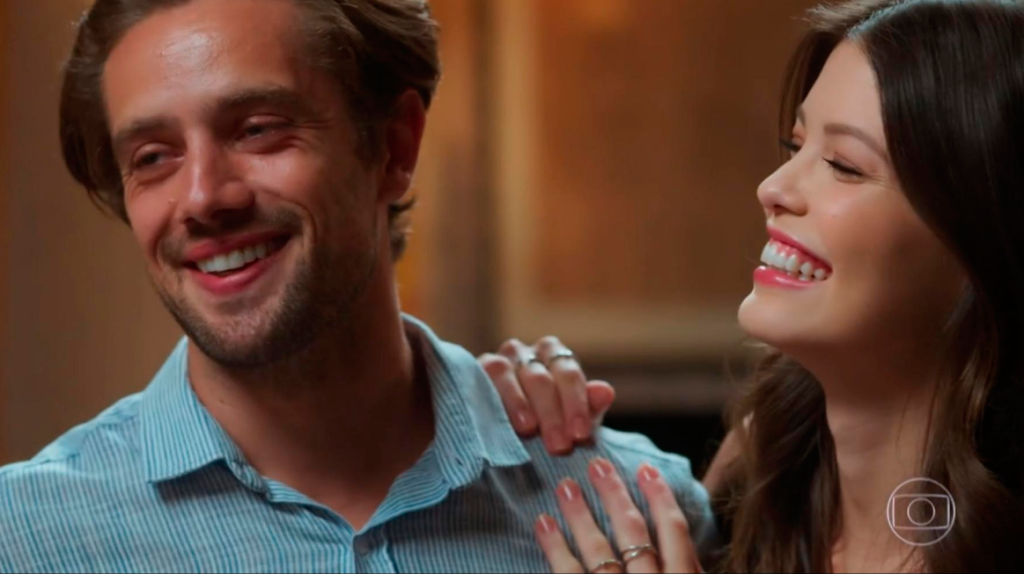 Final de Espelho da Vida: Cris fica com Daniel, Isabel é presa após crime