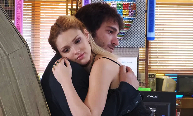 Geração Brasil: Desesperada, Megan finge cegueira para segurar Davi