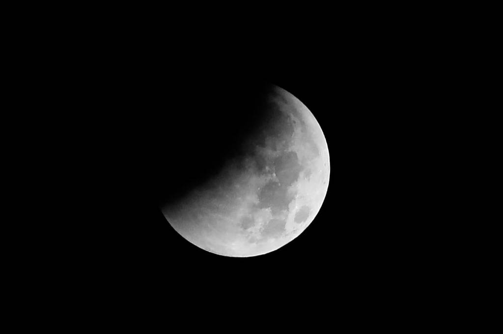 Como o eclipse na Lua Cheia do dia 30 afeta seu signo nos próximos dias