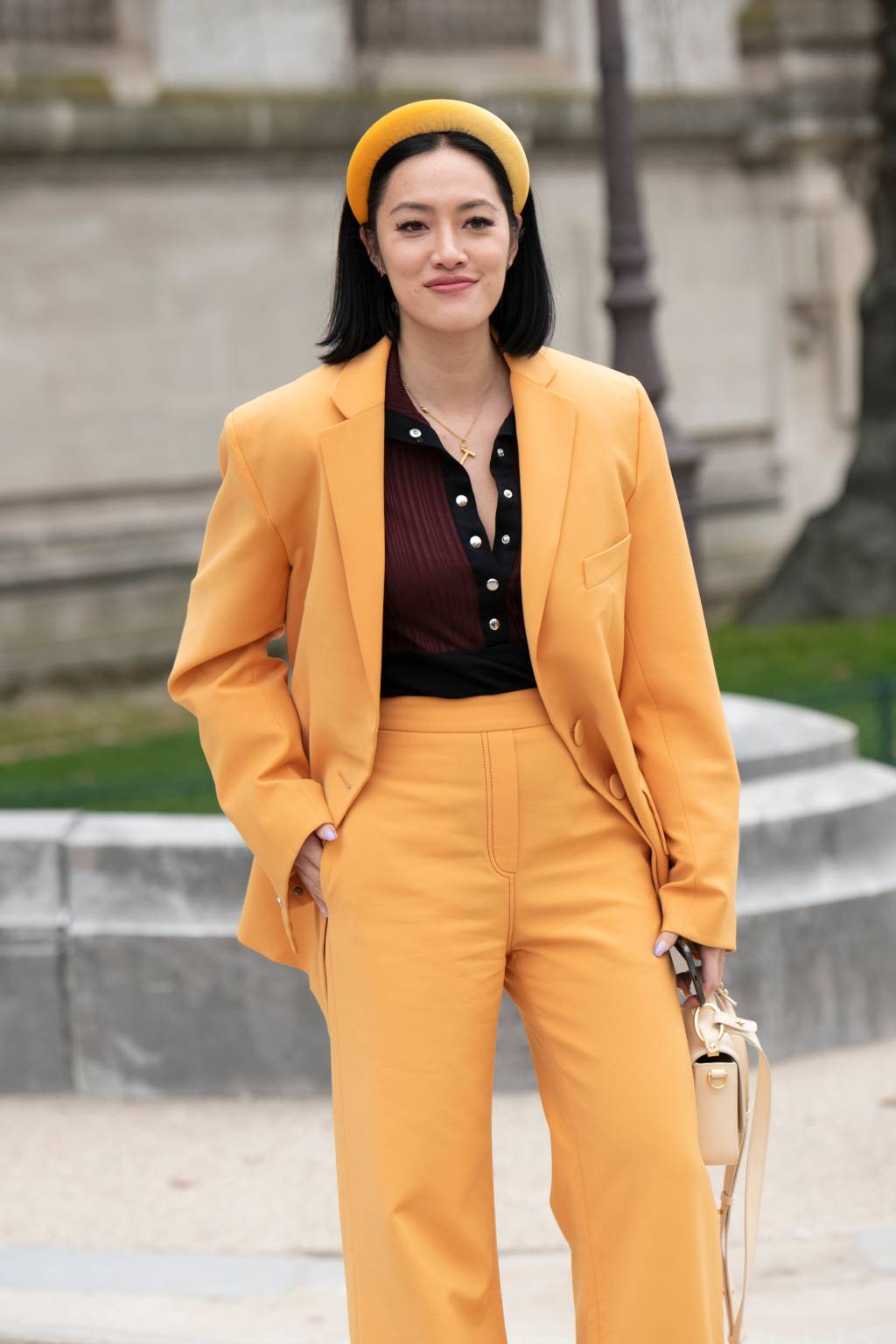 tiaras-inverno-2019-street-style Street Style – Paris Fashion Week Womenswear Fall/Winter 2019/2020 : Day Four