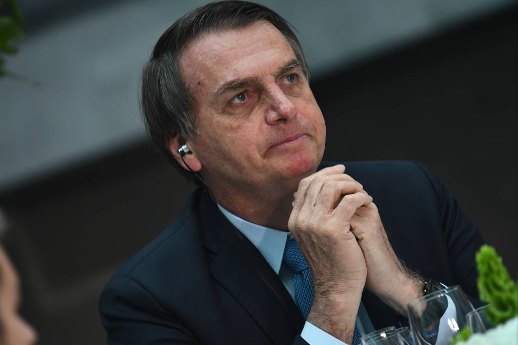 Bolsonaro diz que criminalização da homofobia prejudicará LGBTs