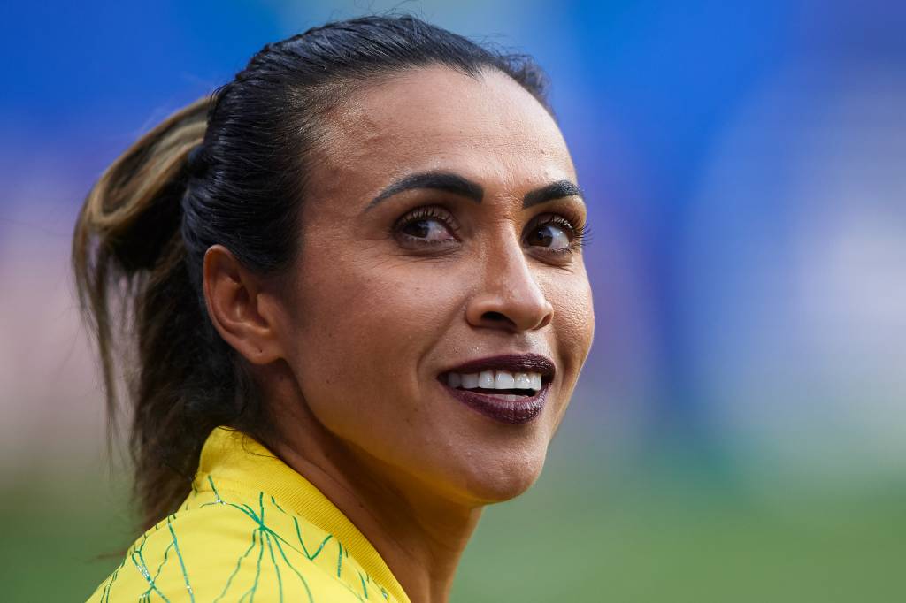 Testamos o novo batom da Avon usado por Marta na Copa Feminina de Futebol