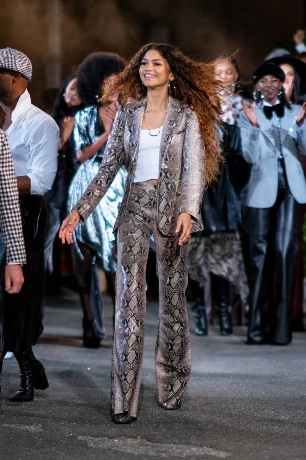 O mundo não merece Zendaya! Com a Tommy Hilfiger, ela fez o desfile do ano