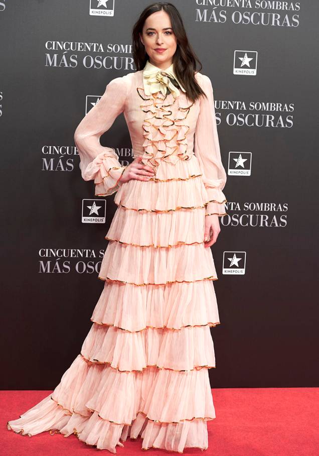 <strong>Dakota</strong> veste <strong>Gucci</strong> na première em Madri. <strong>Dakota</strong> veste <strong>Gucci</strong> na première em Madri.