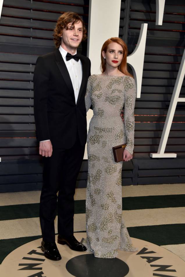 Evan Peters e Emma Roberts Evan Peters e Emma Roberts