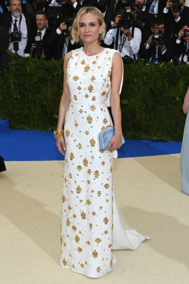 Diane Kruger de Prada no baile de gala que marcou a abertura da exposição 'Rei Kawakubo/Comme des Garcons: Art Of The In-Between', no Metropolitan Museum of Art de Nova York (MET) Diane Kruger de Prada no baile de gala que marcou a abertura da exposição 'Rei Kawakubo/Comme des Garcons: Art Of The In-Between', no Metropolitan Museum of Art de Nova York (MET)