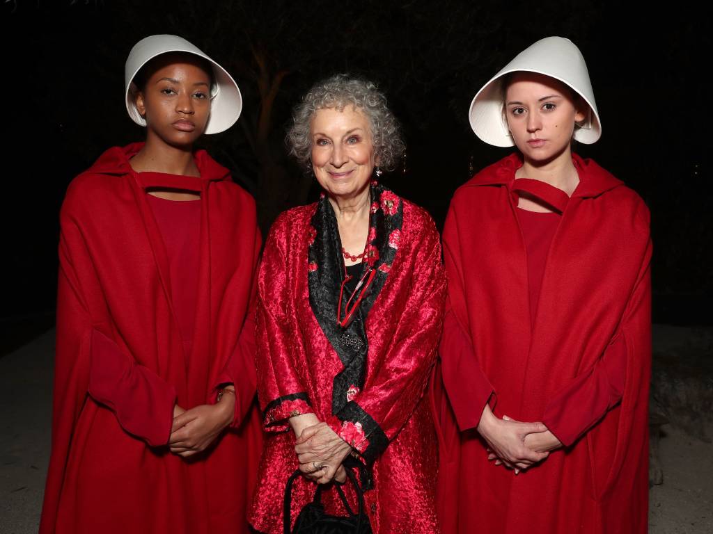 Margaret Atwood está escrevendo sequência de ‘The Handmaid’s Tale’
