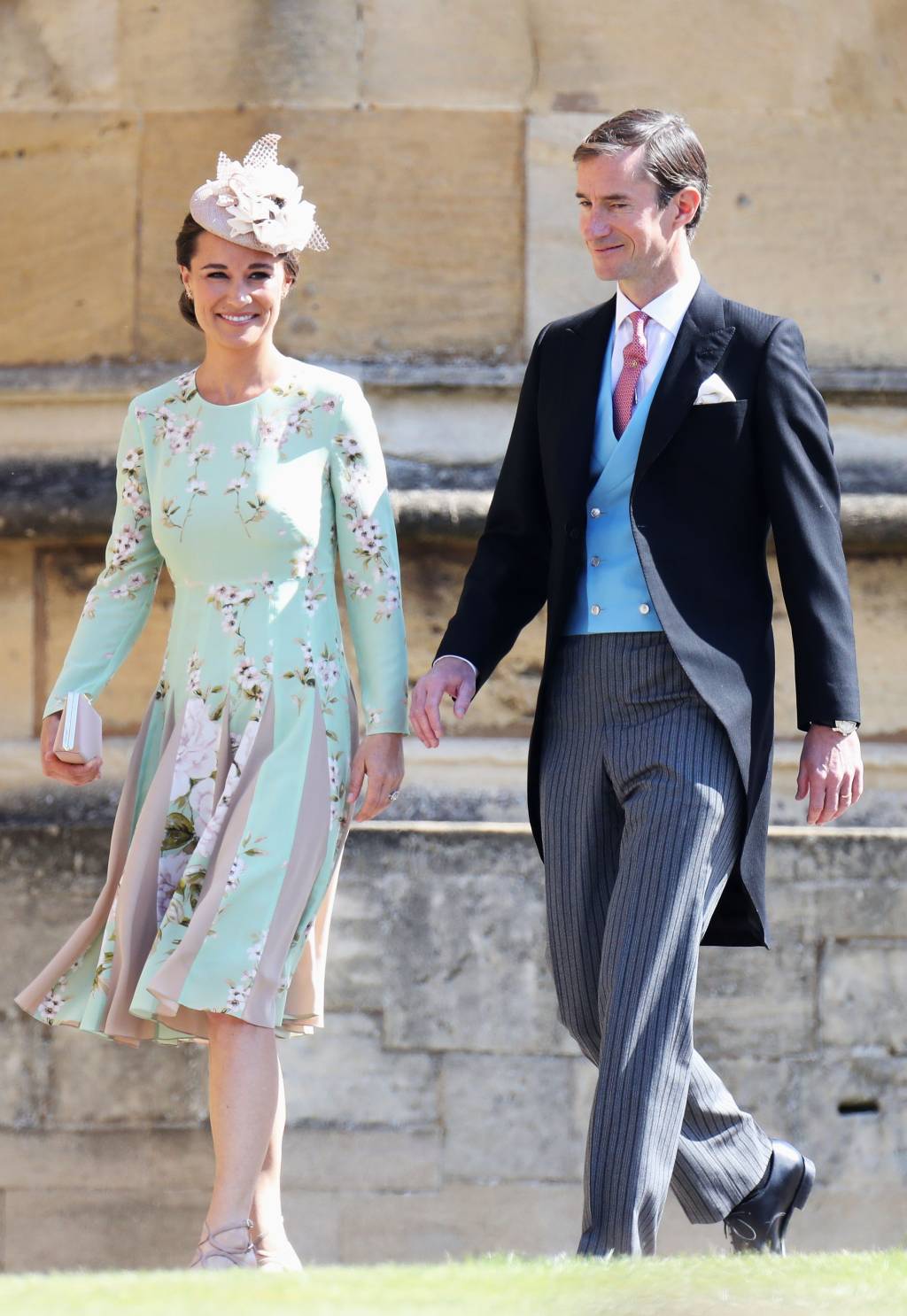 Vestido de Pippa Middleton vira meme e é comparado com lata de chá