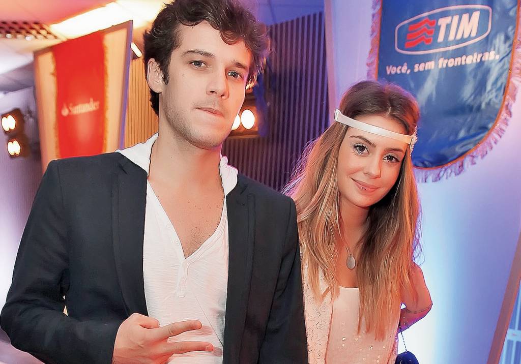 AgNews Jayme Matarazzo ao lado da namorada, Luiza tellechea