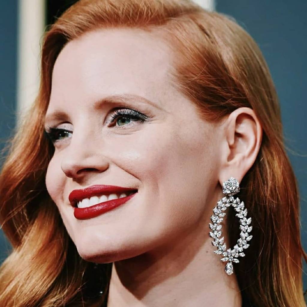 Penteados e maquiagens para madrinhas de casamento jessica-chastain